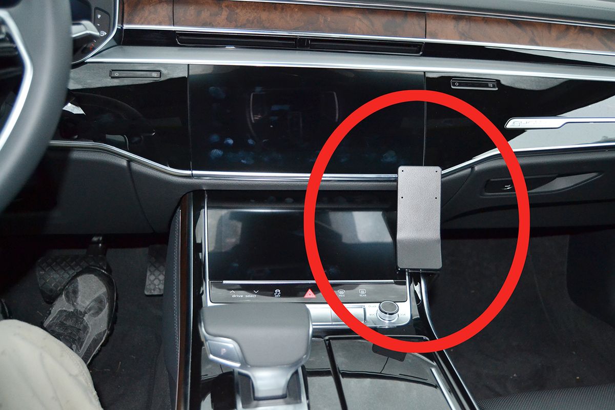 Brodit ProClip 855585 Audi A8 2018-2024 Vinklet