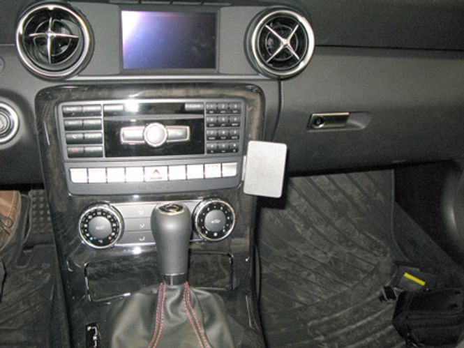 Hovedbilde Brodit ProClip 854617 Mercedes Benz SLK 2011-2019, SLC 2017-2023 Vinklet