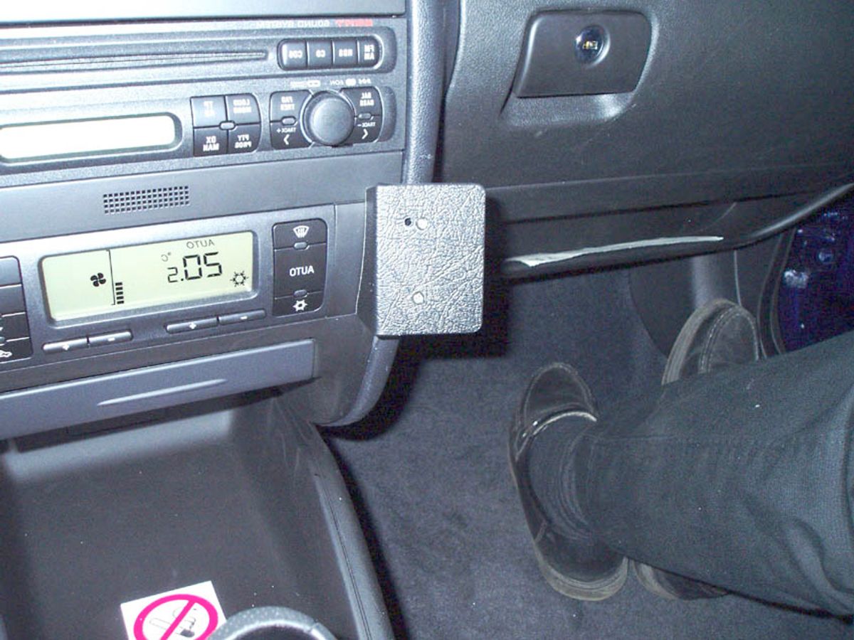 Brodit ProClip 853419 Seat Leon, Toledo 1999-2005 Vinklet
