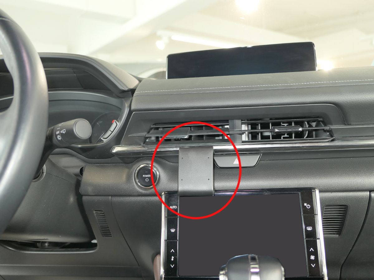 Brodit ProClip 855950 Mazda MX-30 2020--> Senter