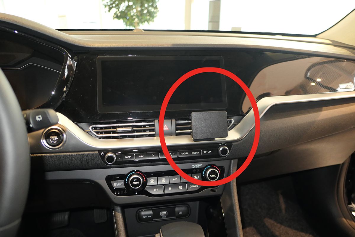 Brodit ProClip 855553 Kia Niro 2020-2022 Senter