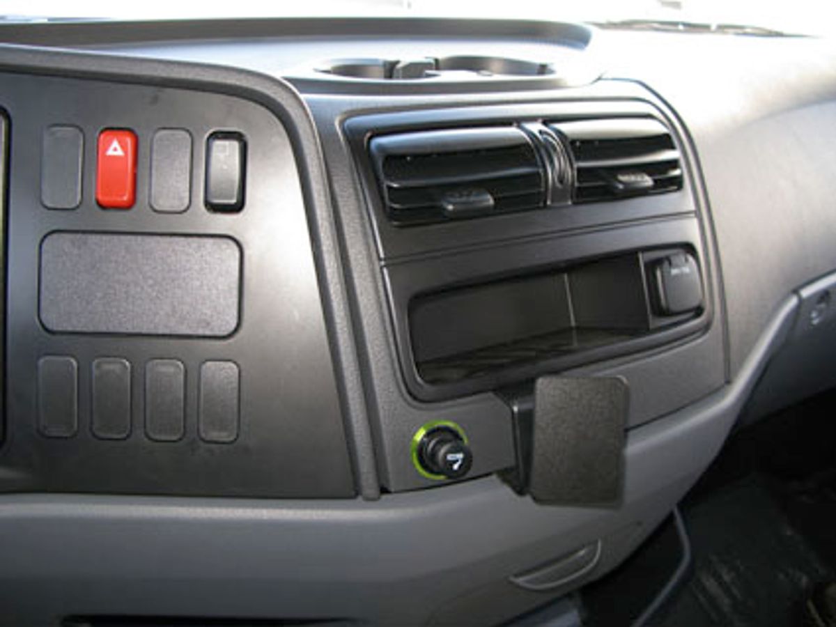 Brodit ProClip 854180 Mercedes Benz Atego 2008-2023 Vinklet