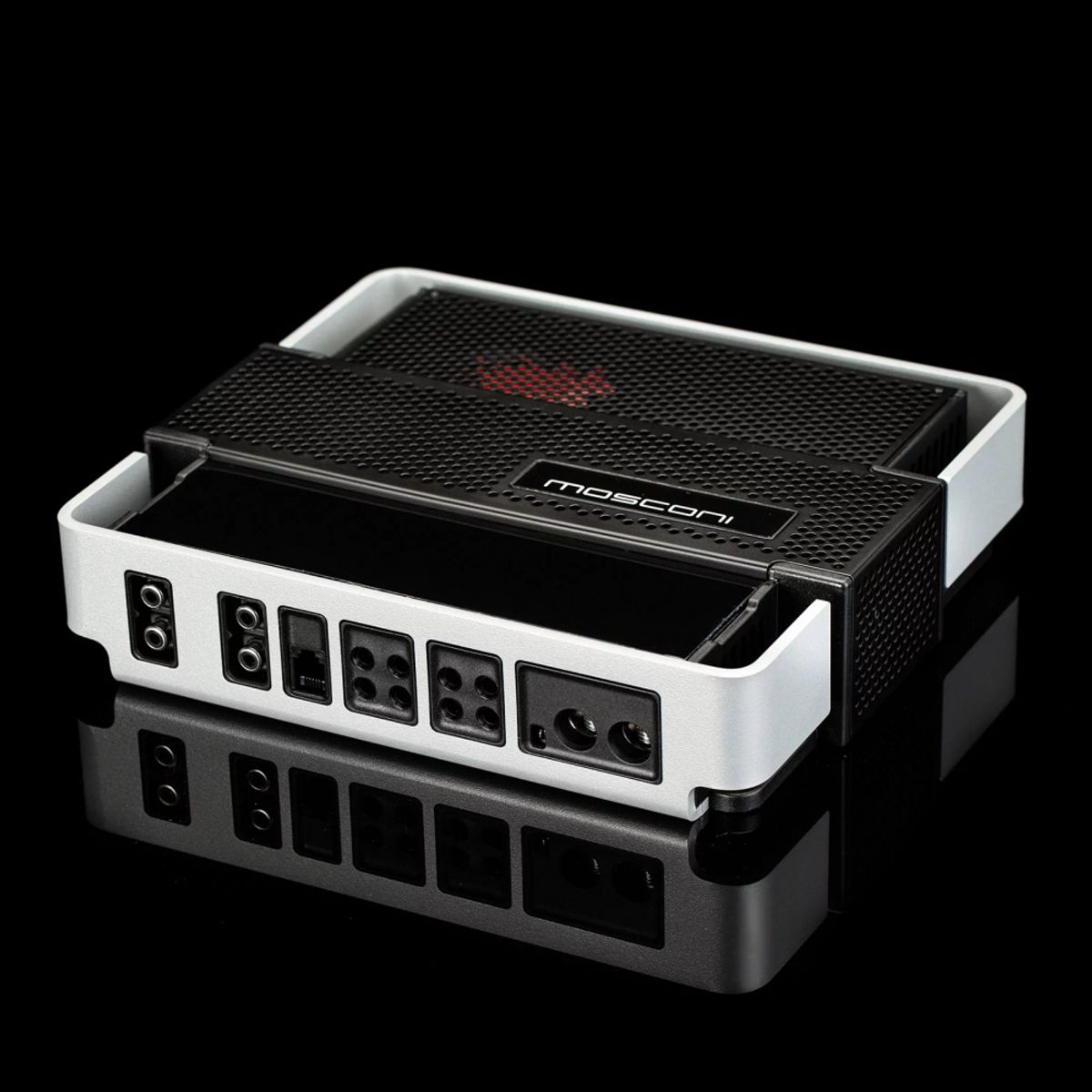 Mosconi PRO 4 | 10 4-kanals forsterker 4 x 160W