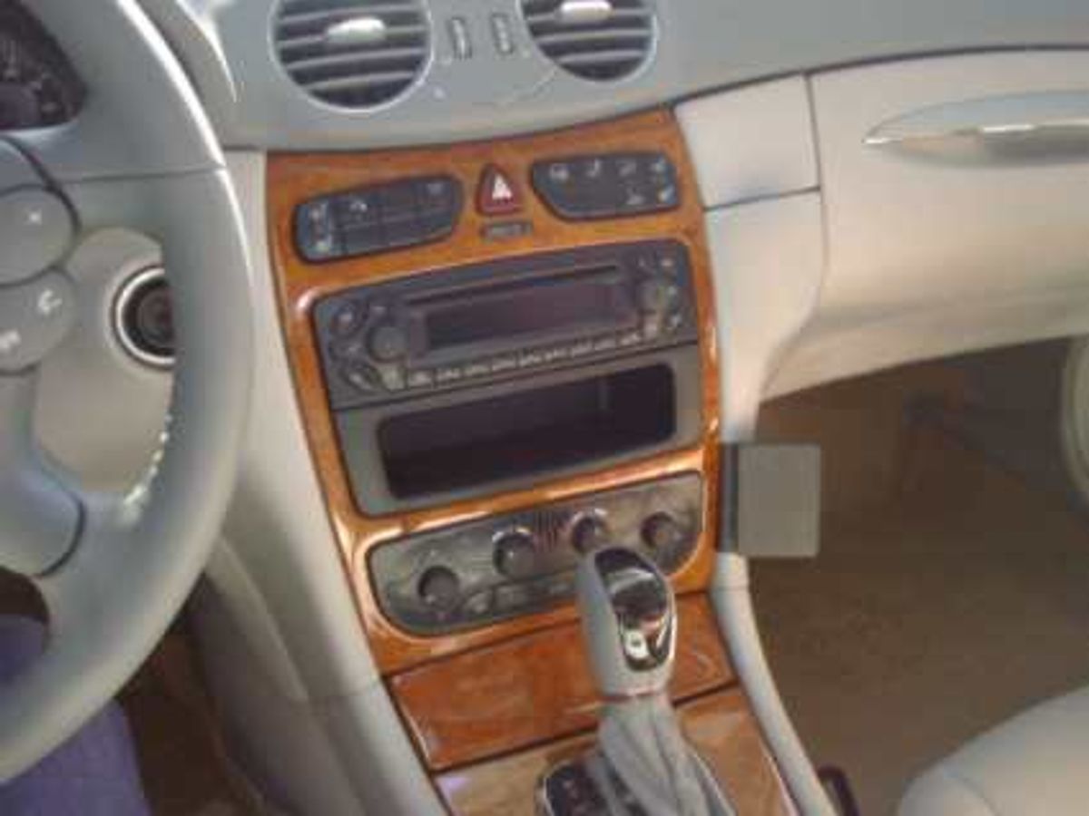 Brodit ProClip 853071 Mercedes CLK 2002-2010 Vinklet