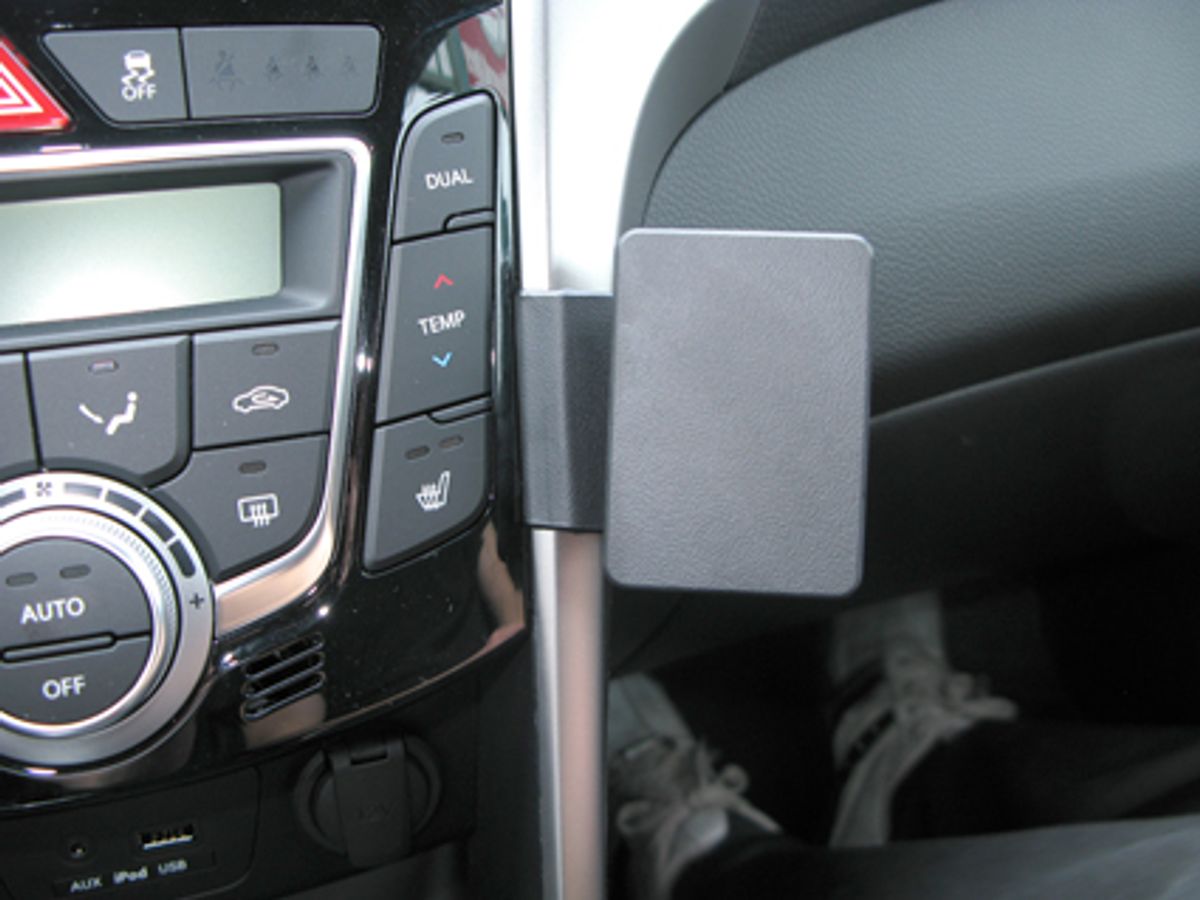 Brodit ProClip 854755 Hyundai i30 2012½-2016 Vinklet