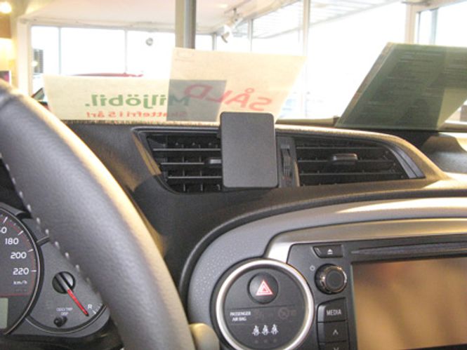Hovedbilde Brodit ProClip 854723 Toyota Yaris 2012-2014 Senter 