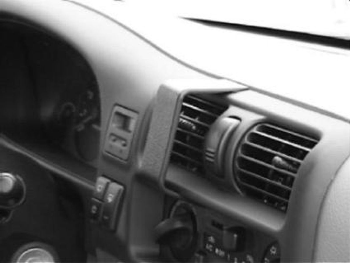 Brodit ProClip 852551 Opel Frontera 1999-2003 Senter