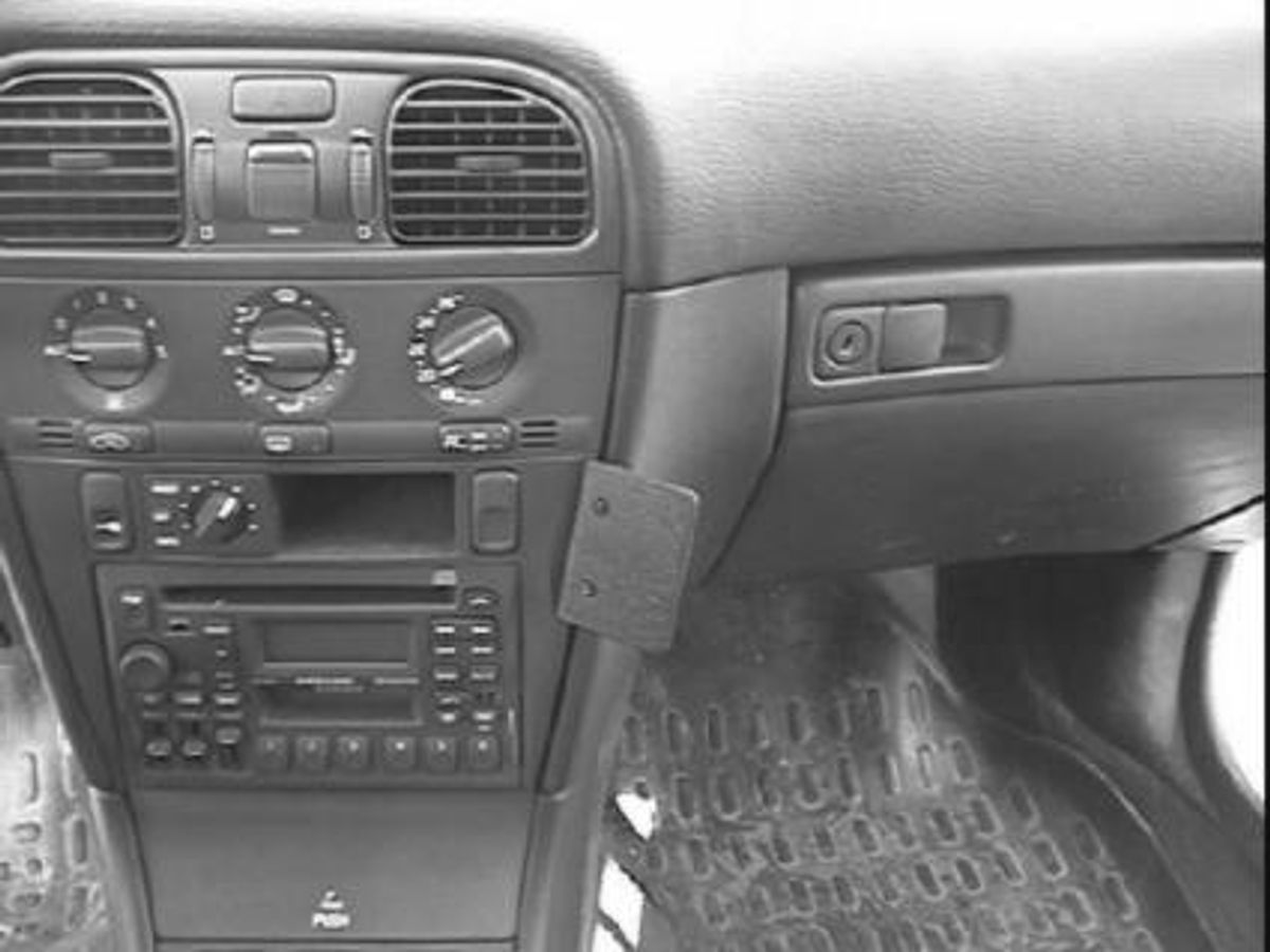 Brodit ProClip 852793 Volvo V40, S40 1996-2000 Vinklet