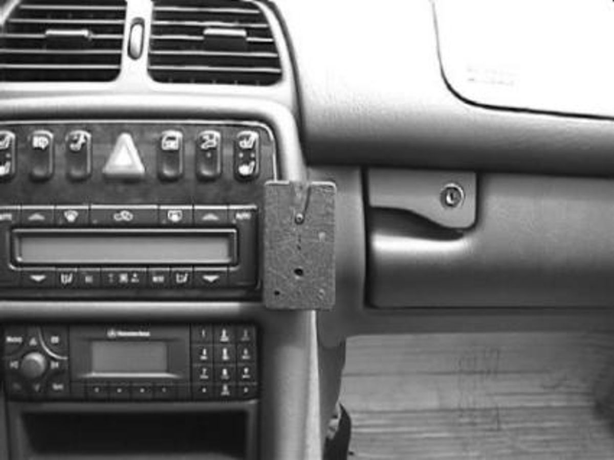 Brodit ProClip 852649 Mercedes CLK 1996-2002 Vinklet